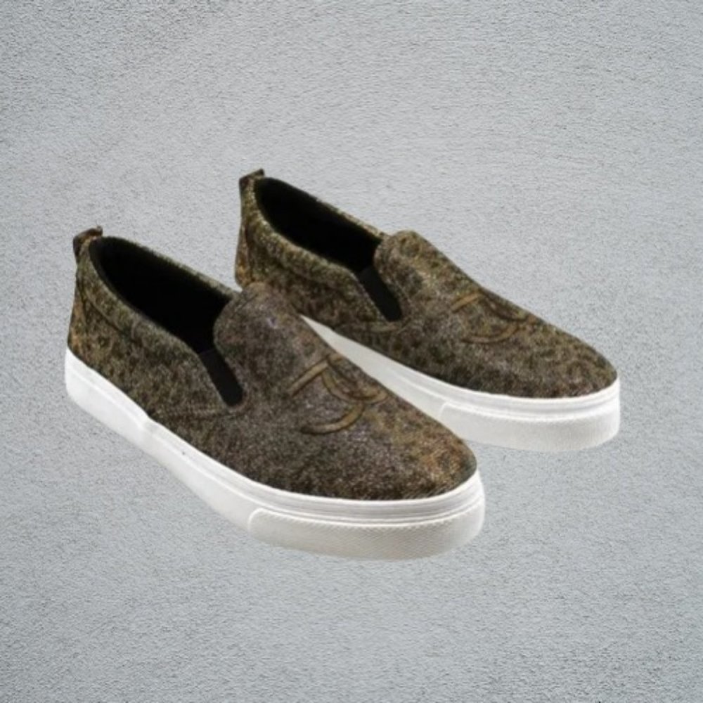 Juicy Couture Congrats Women's Slip-On Sneakers - Picture 1 of 6